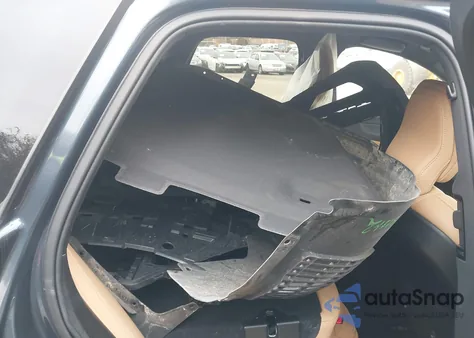 2021 Volvo Xc60 T6 Inscription z USA, uszkodzony, nr VIN YV4A22RL3M1744650